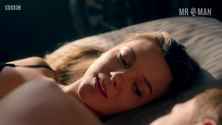 Clique 01x01 dickinson hd 01 small 3