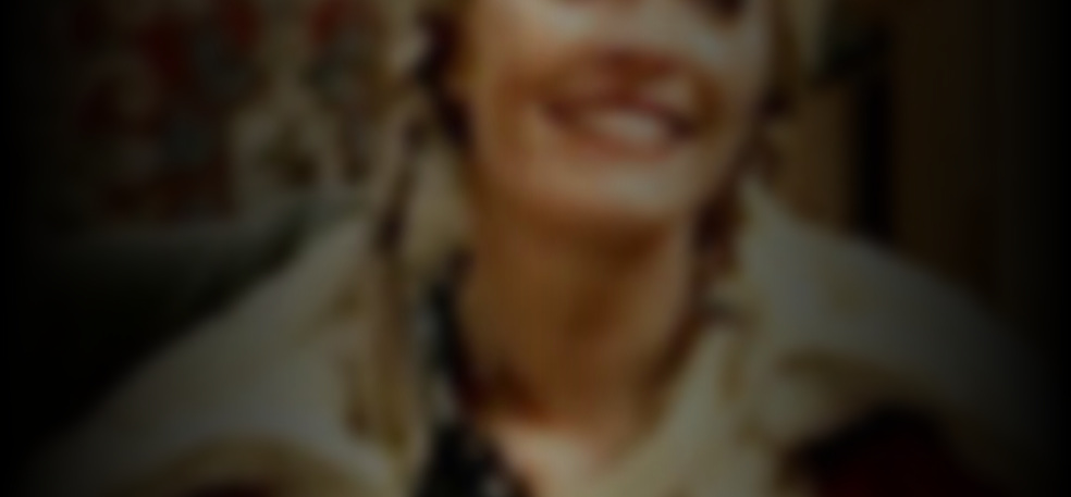 Mueterthies  nackt Simone Who is